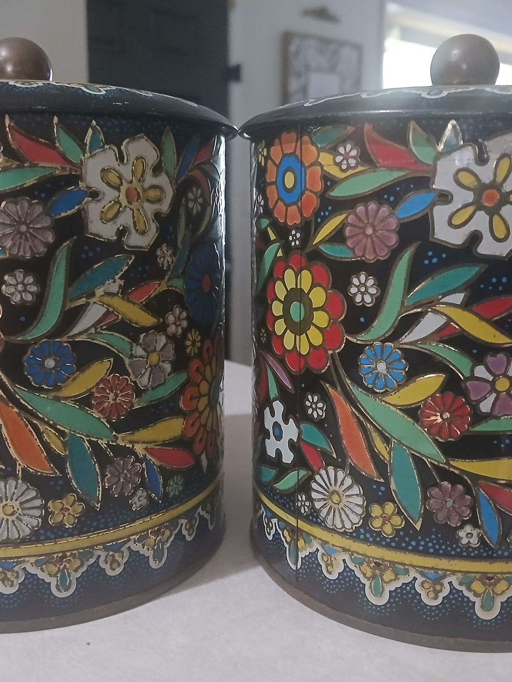 Lot Of Two Vintage Daher Metal Floral Tins With Lids